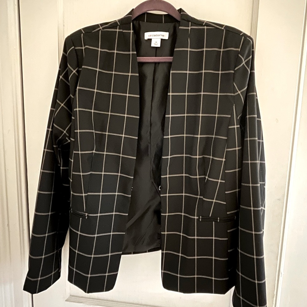 Women’s pant suit